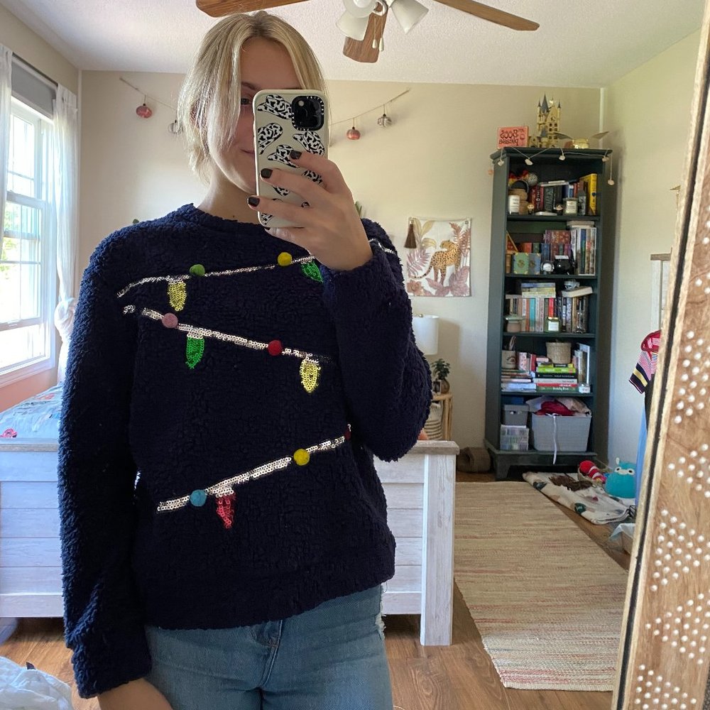 💖 3 for $35 Vintage Refresh Navy Sherpa Holiday Lights Sweater